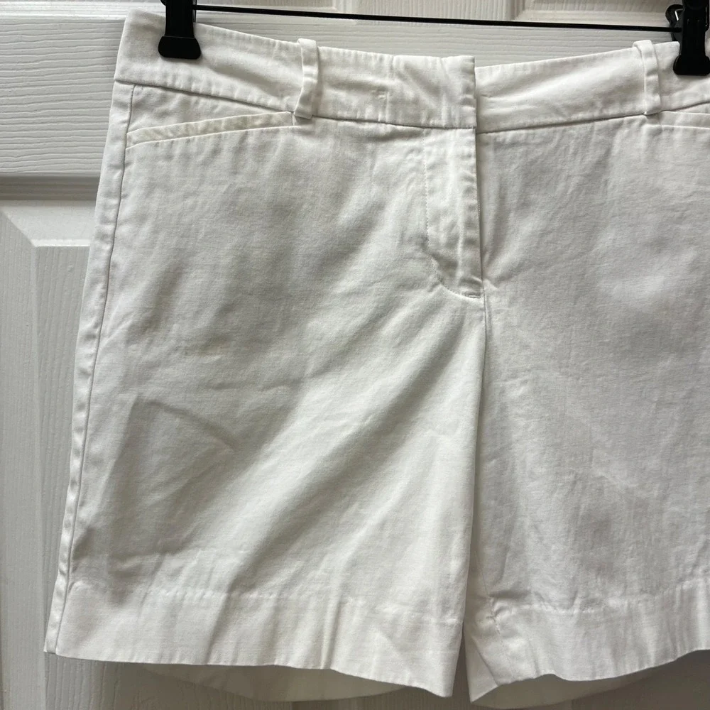 Talbots Petite Women's Size 4P White‎ Bermuda Walking Short Stretch
